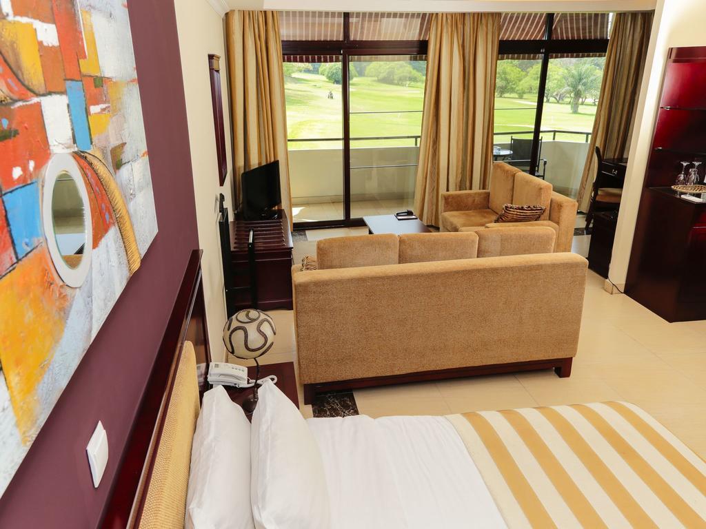 Roca Golf Hotel บุจัมบุรา ห้อง รูปภาพ