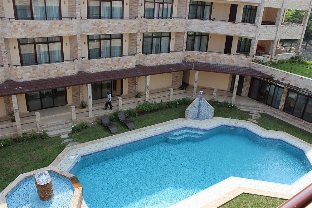 Roca Golf Hotel บุจัมบุรา ภายนอก รูปภาพ